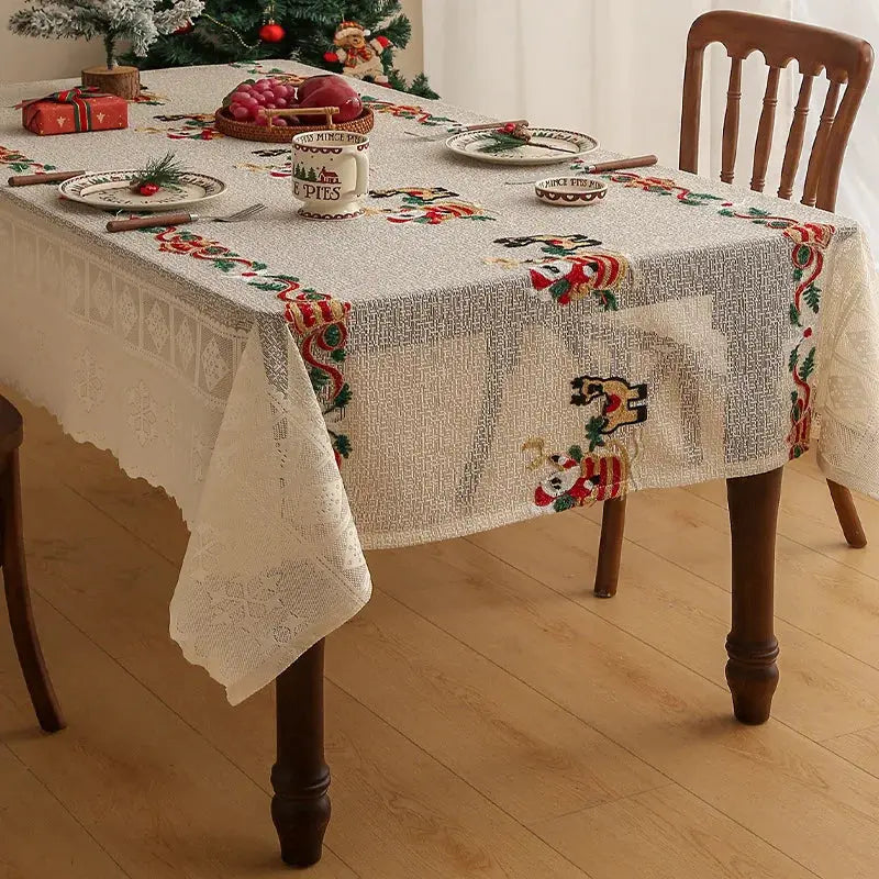 Nappe de table en dentelle à motifs brodés Fééries Mancelya