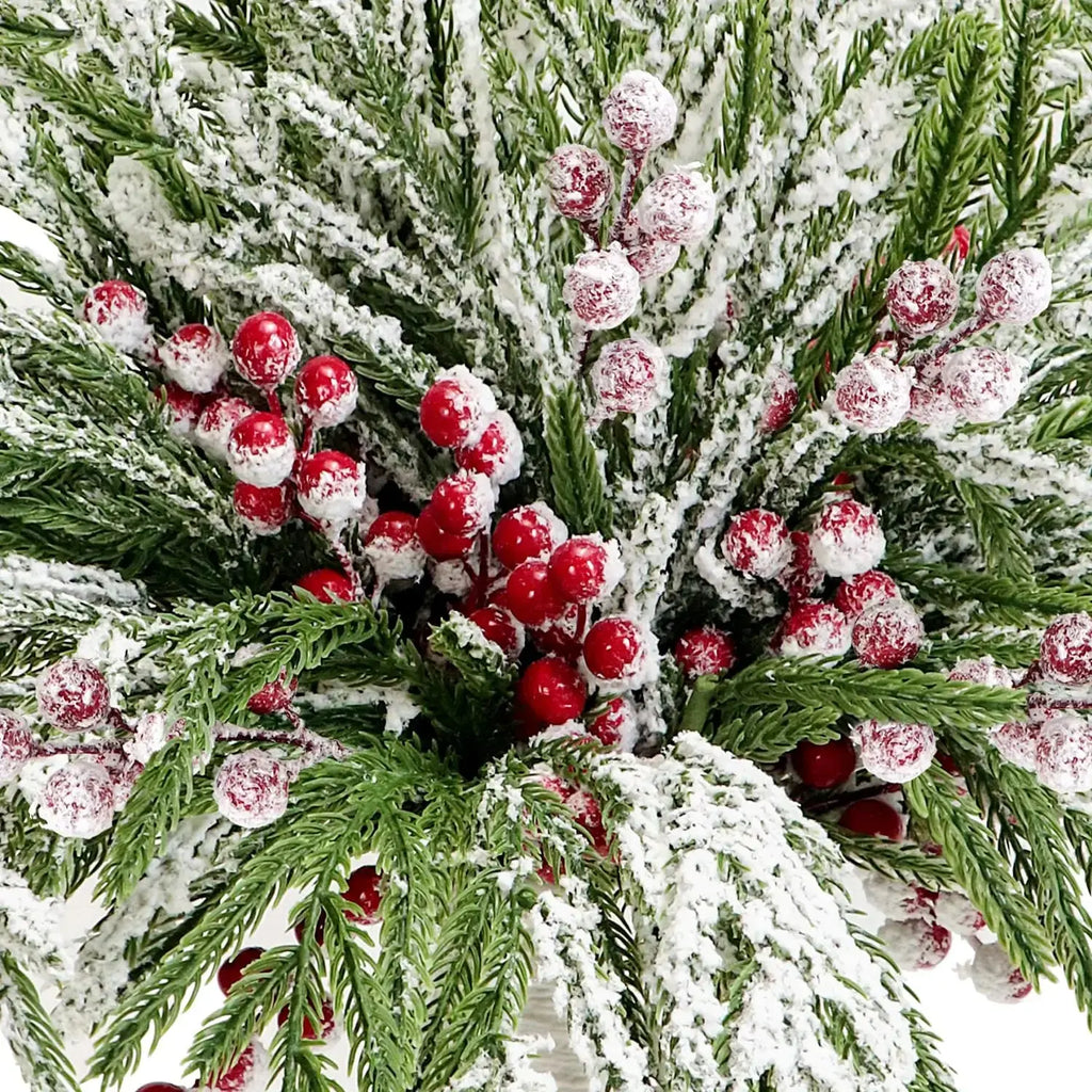 Branches de Pin Norfolk artificielles avec baies rouges – Lot de 15 pièces Fééries Mancelya